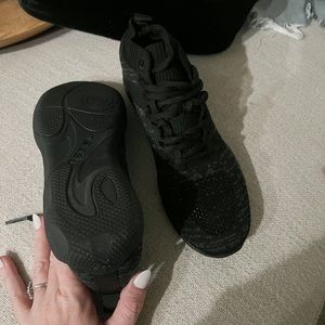 Rebel Athletic “Revolution” black cheer shoes-sz 4